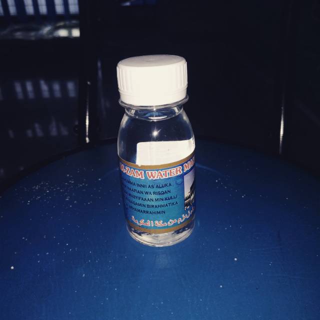 

Air zam zam botol dikemas oleh DALWA MART 85 ml 100% original