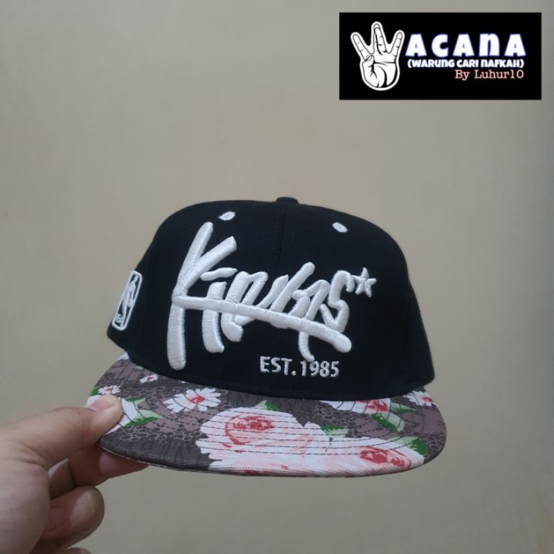 Topi Hyflat NBA Skrip Kings est.1985 Hitam Visor Motif Bunga Setelan [Second]