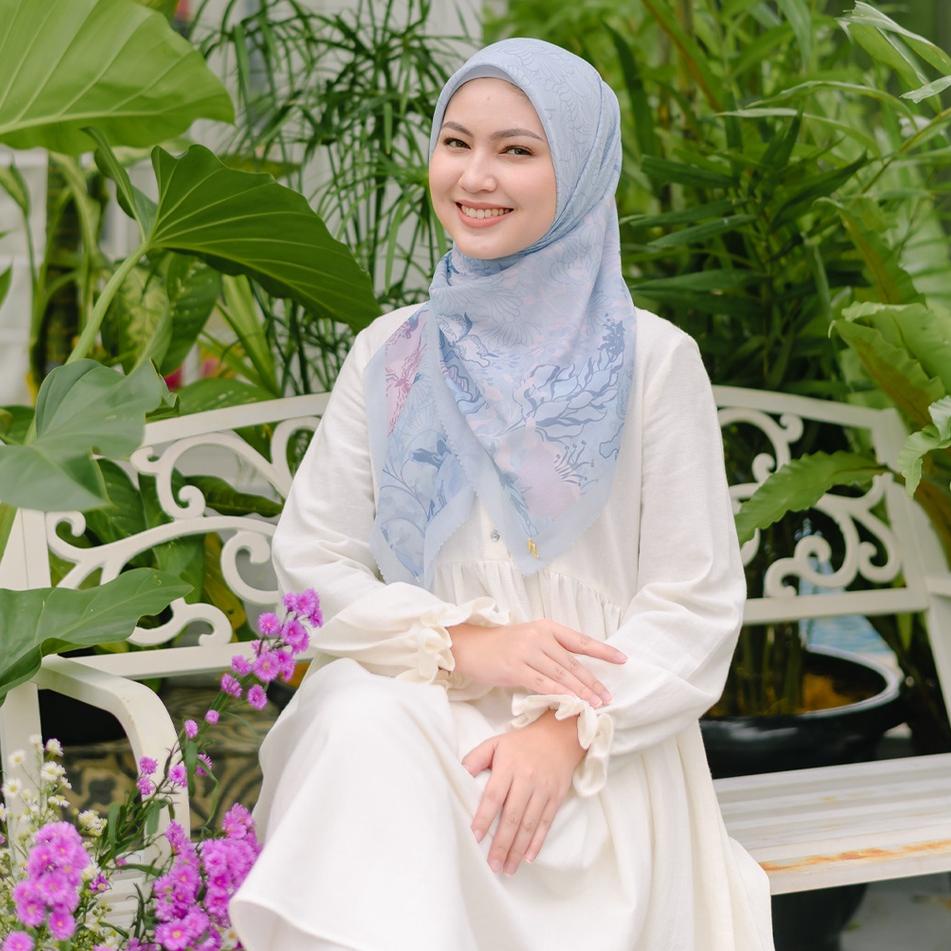 Paling Sesuai.. HijabChic Hydrangea Scarf