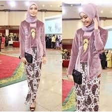 Kebaya Kutubaru Bludru Warna Rose Gold