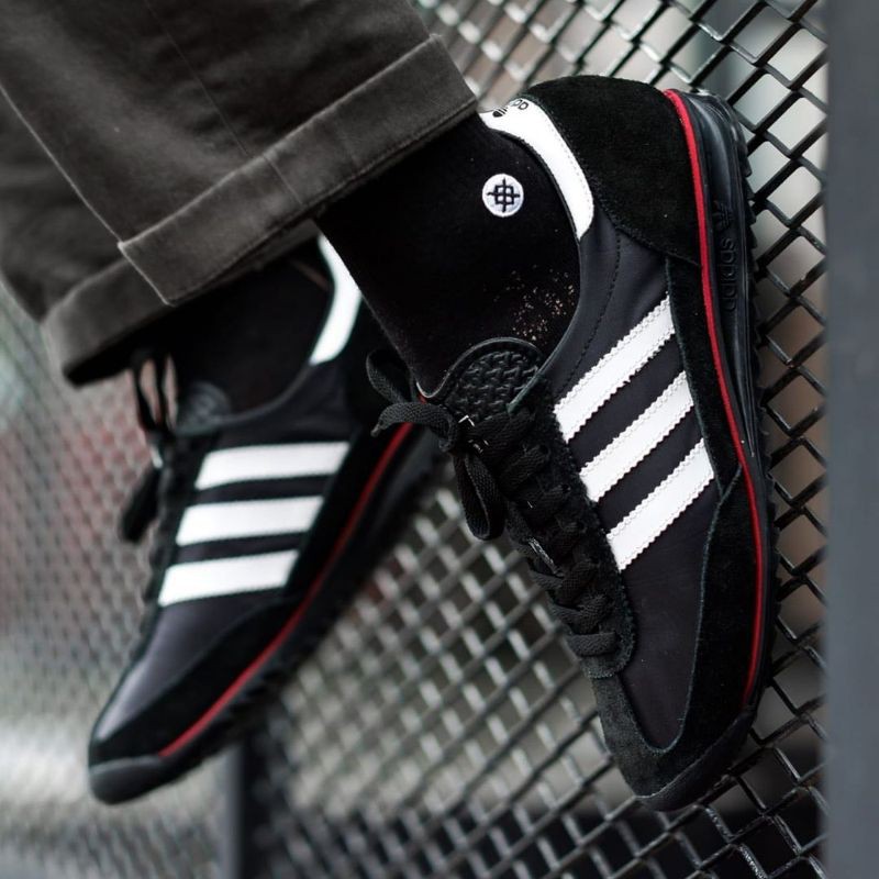 Sepatu Pria Adidas SL72 BLACK WHITE RED ORIGINAL BRAND