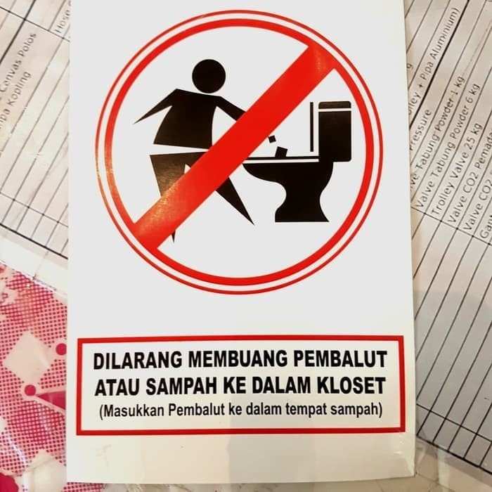 

DILARANG BUANG SAMPAH KE KLOSET 15x10CM STIKER LABEL RAMBU sticker K3