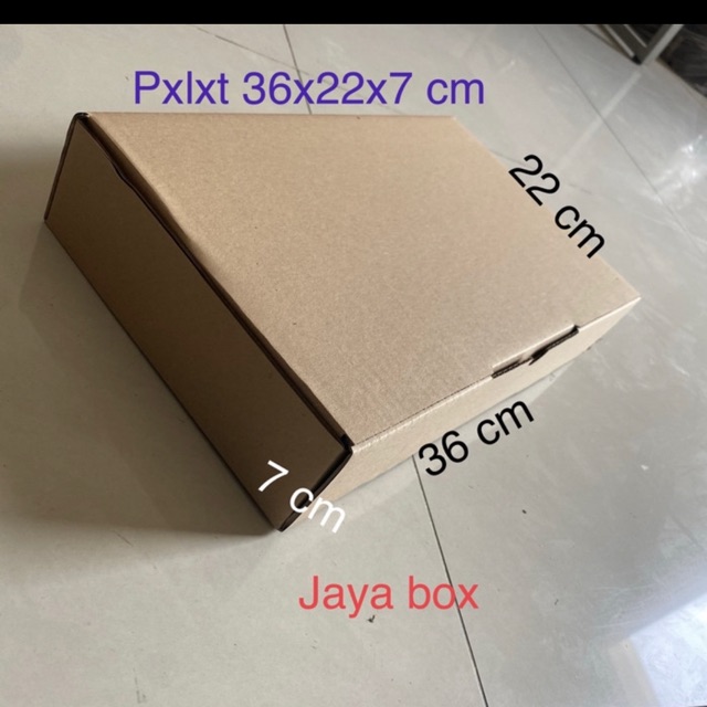 

Kardus / box hampers / aksesoris 36x22x7