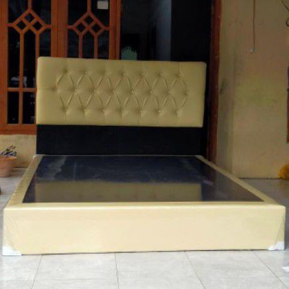 Dipan Springbed Minimalis