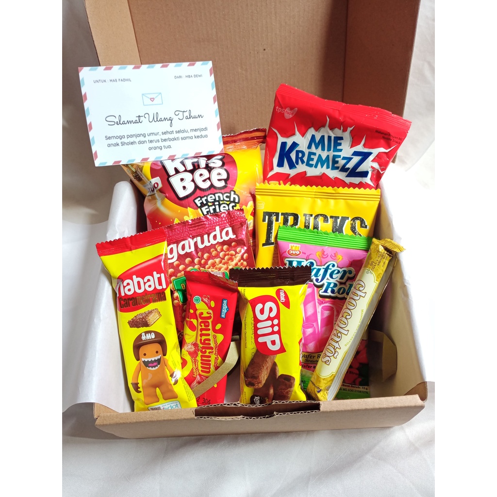 

SNACK BOX / GIFT BOX / KADO ULTAH / KADO WISUDA / HAMPERS ULANG TAHUN