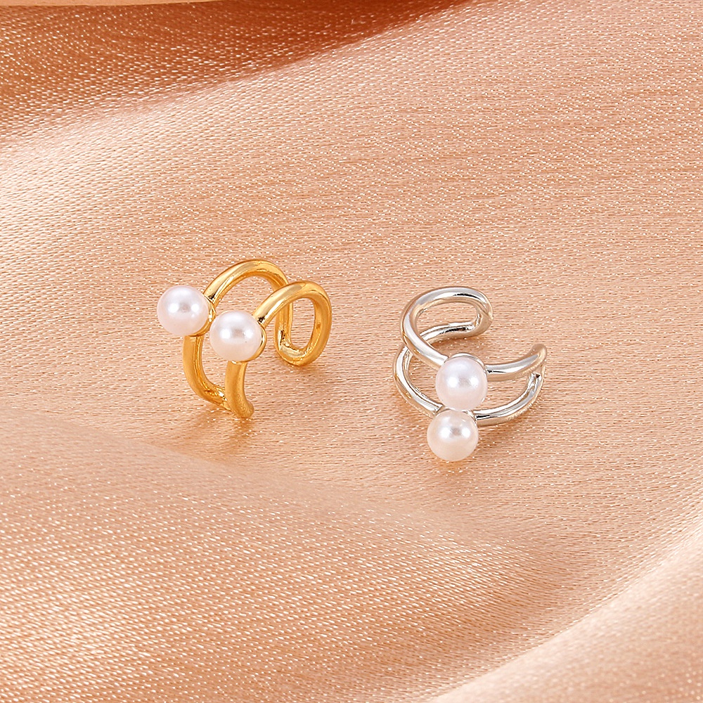 Anting Klip Tunggal Wanita Simple Aksen Mutiara Korean Style Aksesoris Fashion Import