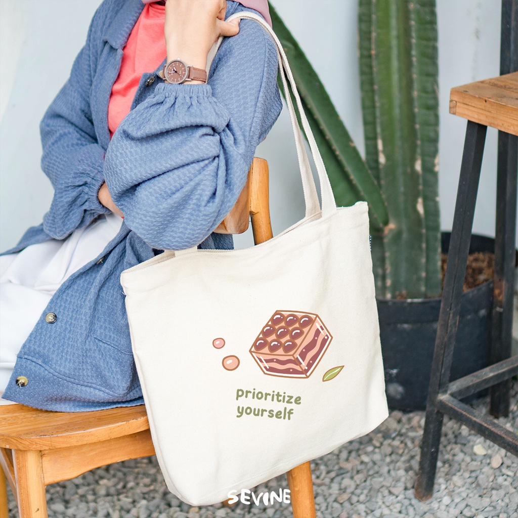 Sevine Tote Bag Kanvas Emily Resleting Kantong Tas Laptop Wanita Sekolah Fashion Totebag Kerja Quotes Foods Aesthetic - RA