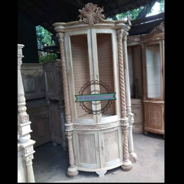 Almari hias Ukir Jepara/Rak Tempat Boneka/Tas Mentahan untuk Ruang Tamu