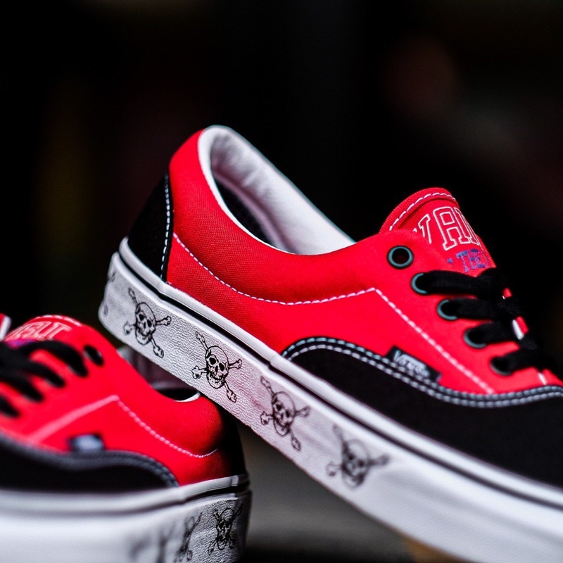 VANS ERA NEW VARSITY “BLACK/HIGH RISK RED” ORIGINAL 100%