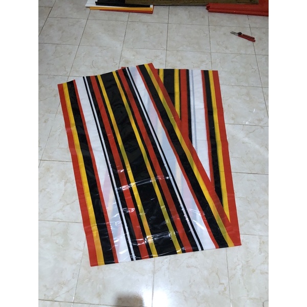 warna tengah untuk layangan bebean(khas bali)