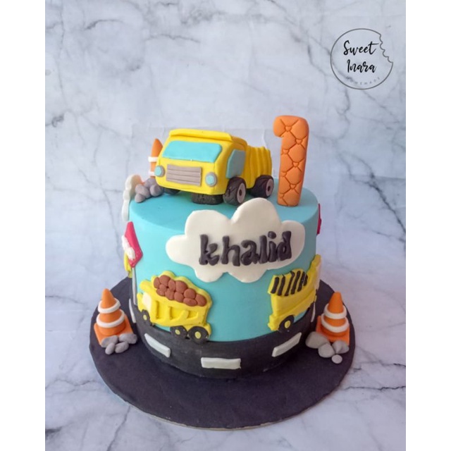 

KUE ULANG TAHUN TRUK/ TRUCK BIRTHDAY CAKE 16CM/ CONSTRUCTION CAKE