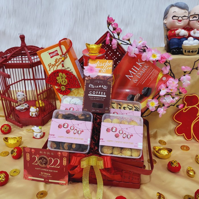 

Paket box dekorasi sakura hampers imlek cny parcel kado kue kering 59