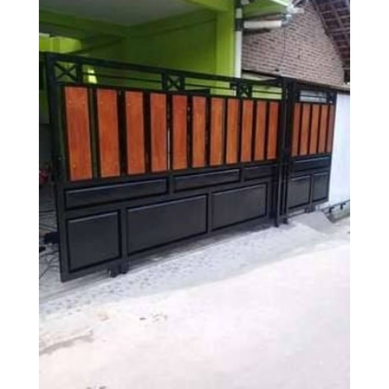 pagar rumah minimalis / pagar kayu kombinasi besi / pagar minimalis