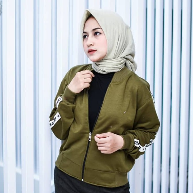 Public - Fashion Sport - Bomber Wanita