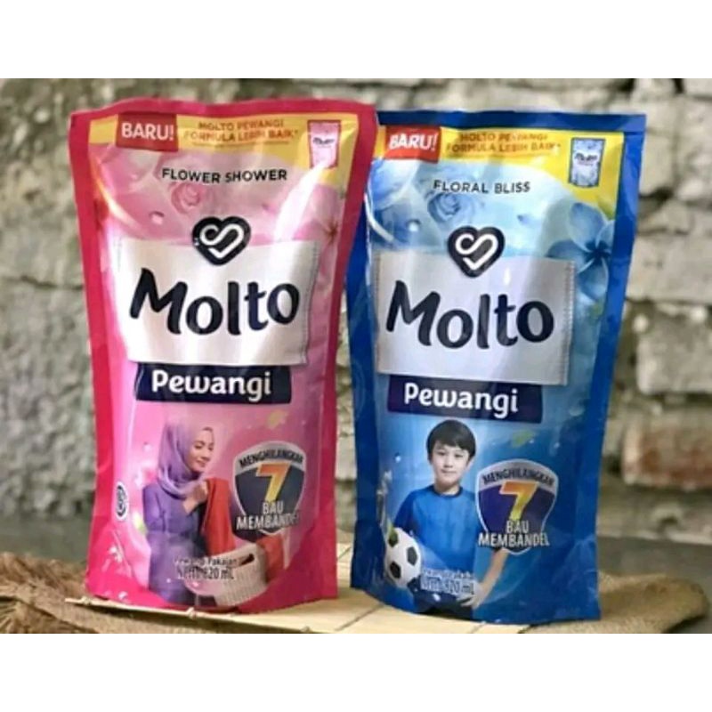 MOLTO PEWANGI 780 ML