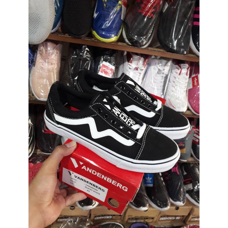 sepatu sneaker bahan kanvas Vandenberg champion original