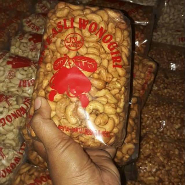 

Kacang mede/mete goreng 500 gr