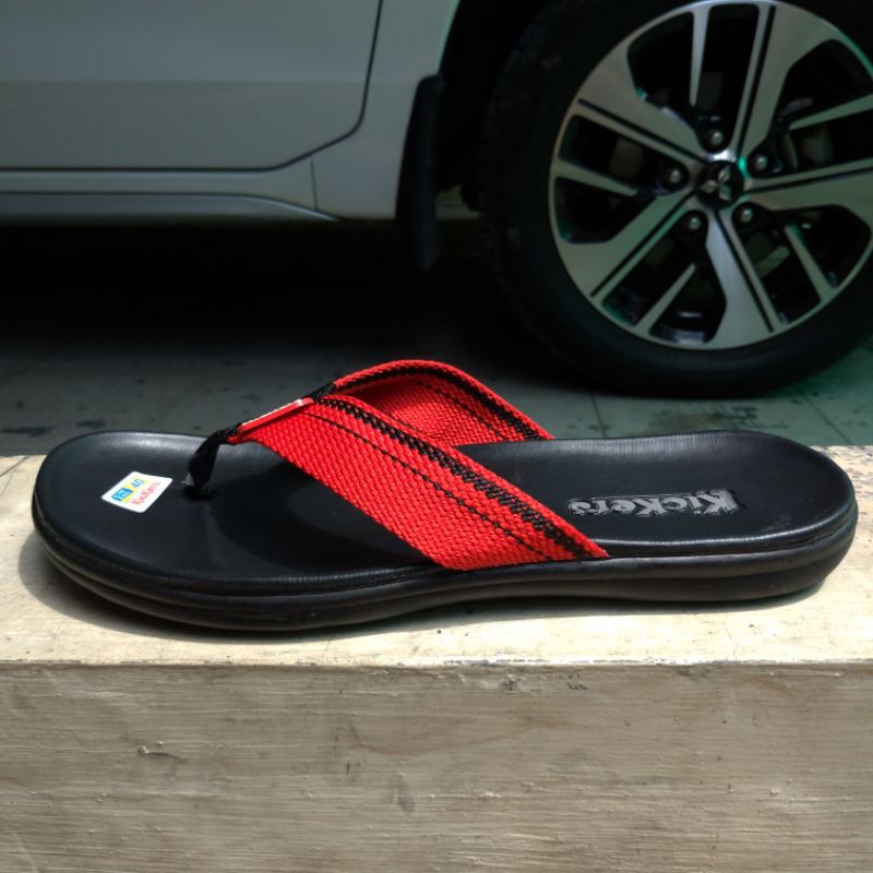 SANDAL SANTAI KICKERS PRIA ANTI SELIP