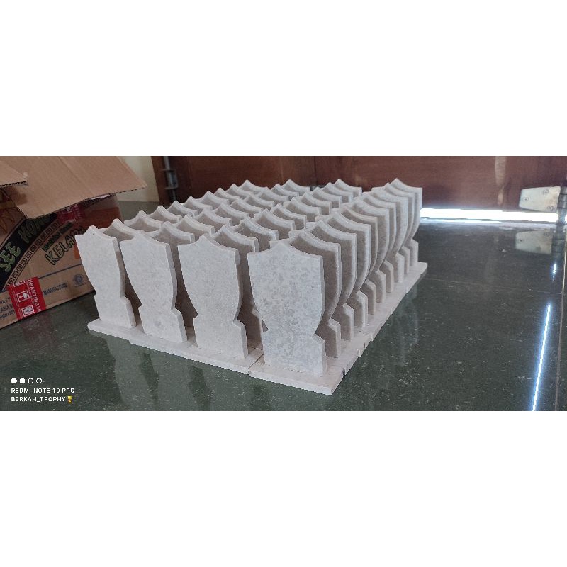 vandel marmer polos model perisai KOSONGAN TANPA STIKER