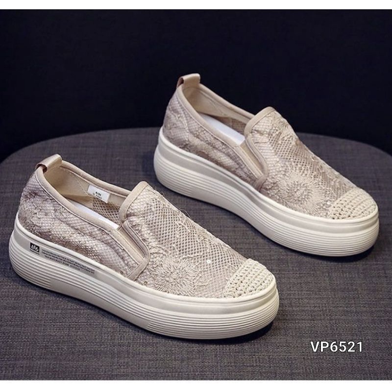 Sepatu Sneakers Slop Santai Brokat Sole Tebal Import VP6521