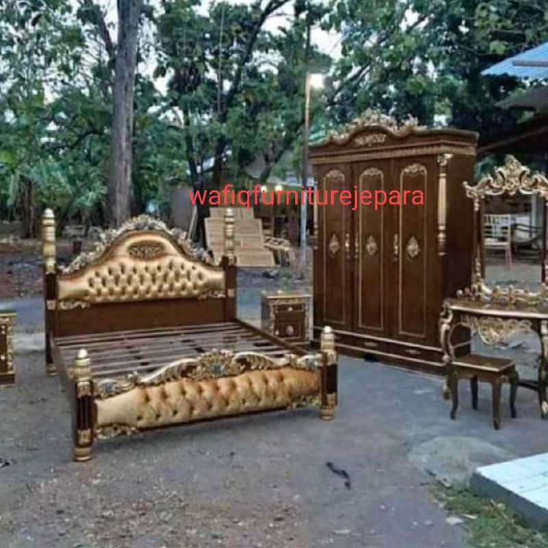 set kamar jati ukir Jepara