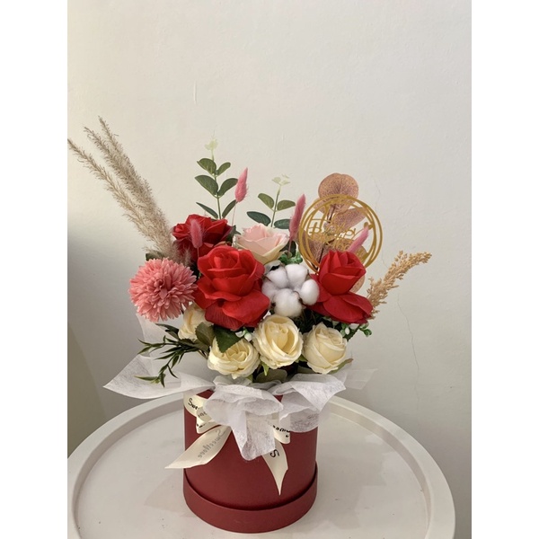

buket artificial flower+dry flower
