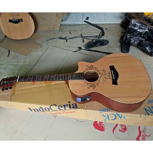 Gitar taylor swift bunga