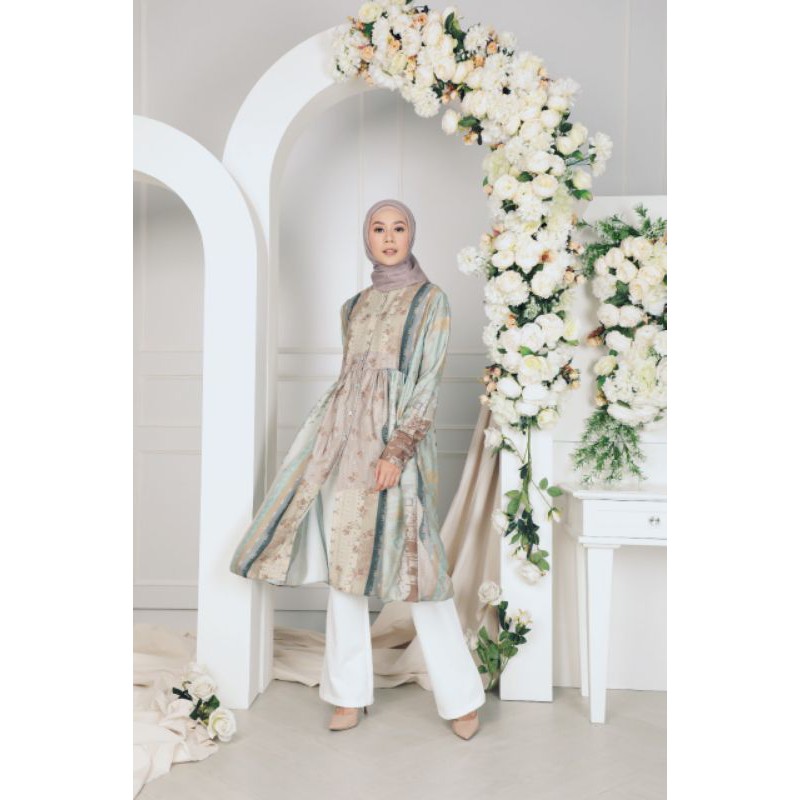 EMILY TUNIK BY RADWAH