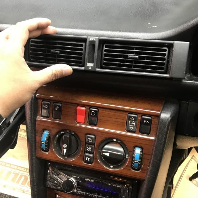 KISI AC TENGAH MERCEDES W124 (SALE)