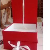 

Update Laris Box Buku 25x35T10, 20x30T10/Gift Box/Kotak Kado/Kotak Hadiah