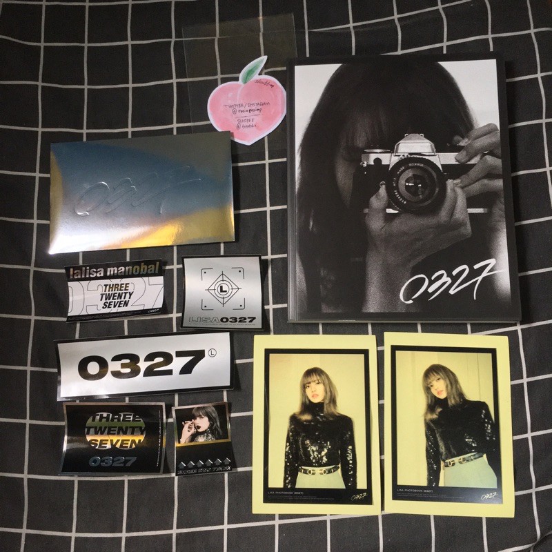 sharing BLACKPINK LISA official Photobook [0327] vol. 1 / vol.2 Photocard Benefit Ktown4u POB