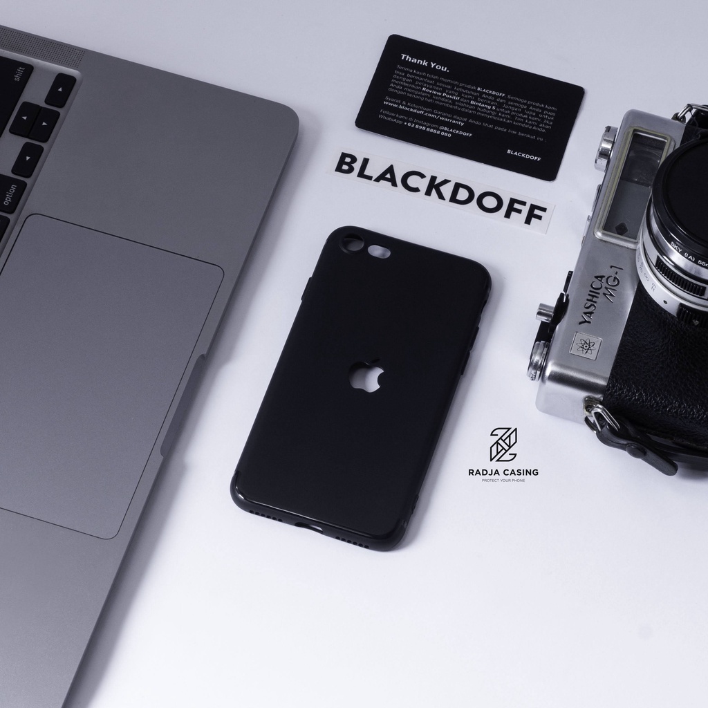 SOFT CASE IPHONE SE 2020 ORIGINAL BLACKDOFF PREMIUM LOGO CUTTING CASE IPHONE SE 2020 ORIGINAL BLACKD