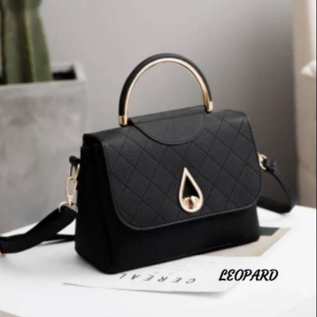 Tas Selempang Wanita Slingbag Air Lokal Bandung