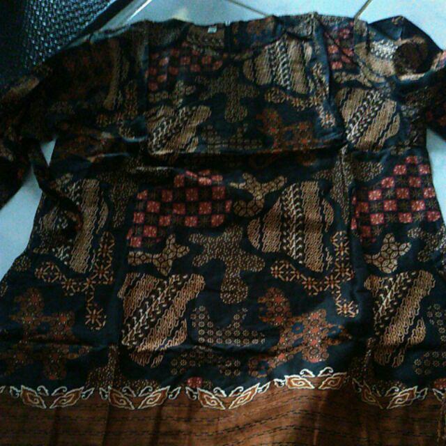 Batik Dianputri | Couple Batik Wanita Blazer Monochrome Motif Garis Seragam Batik
