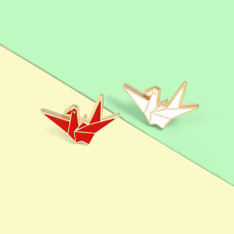 Origami Paper Crane Soft Enamel Pin Classic Paper Airplane  Brooch Badge Enamel Pins Badges Jewelry Brooches for Geek