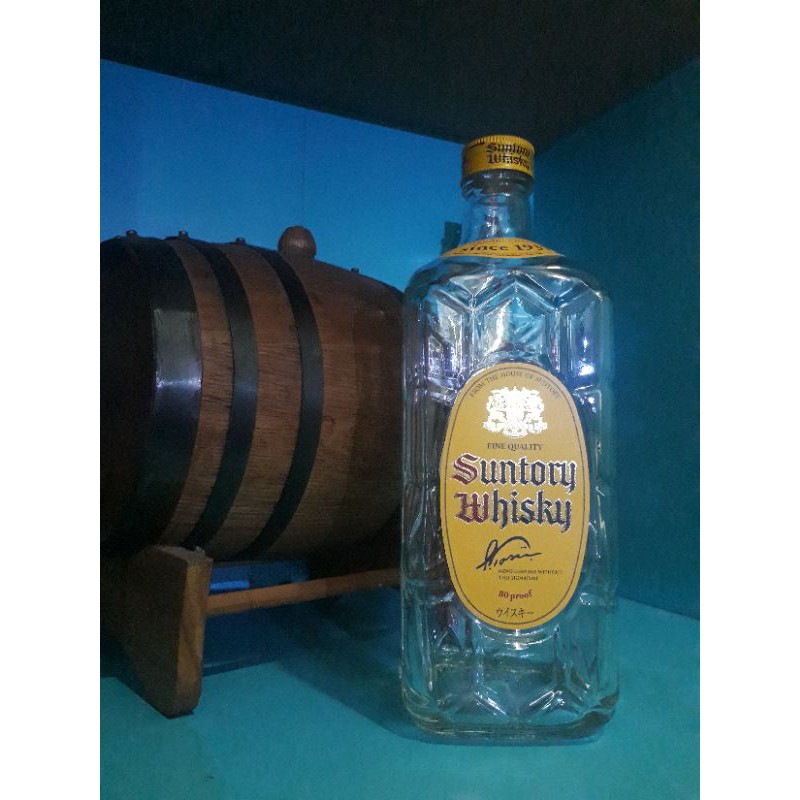 Botol kosong bekas miras Whisky Suntory import unik