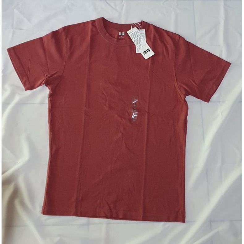 T-shirt brand uniqlo polos