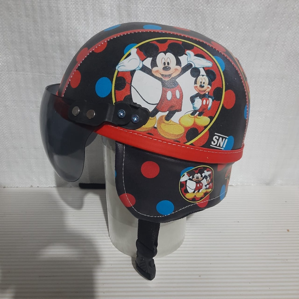 helm.sinchan.anak.karakter.tayo.1-4 tahun