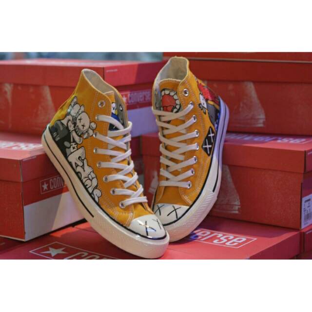 SEPATU ALL STAR CONVERSE CHUCK TAYLOR 1970s VERSI (UNI QLO X KAWS) YELLOW BIG SALE