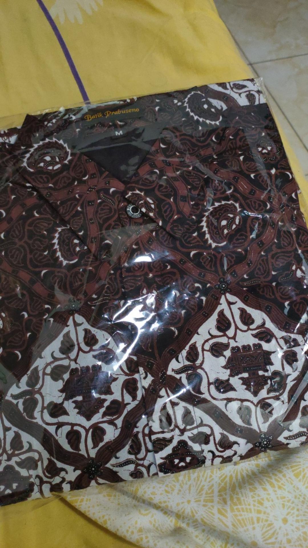 Muktiraja Kemeja Batik Pria Lengan Panjang Slimfit Katun Printing Hem Baju Seragam Kantor Modern