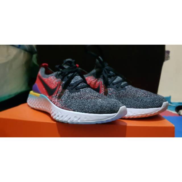 Nike Epic React Flyknit 2