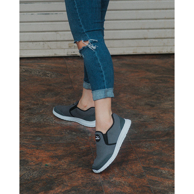 Sepatu fashion Wanita Original Redknot Run Bounce Abu