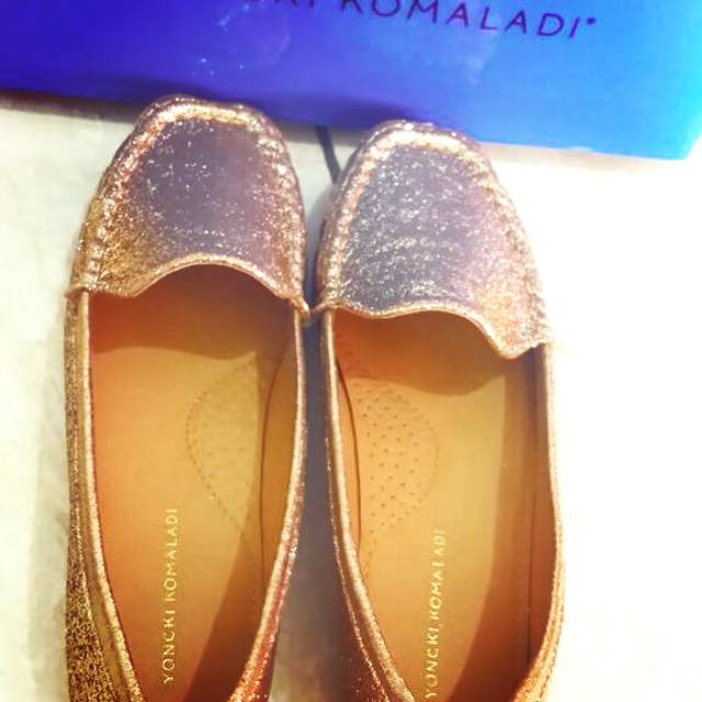 Flat shoes Yongki Komaladi