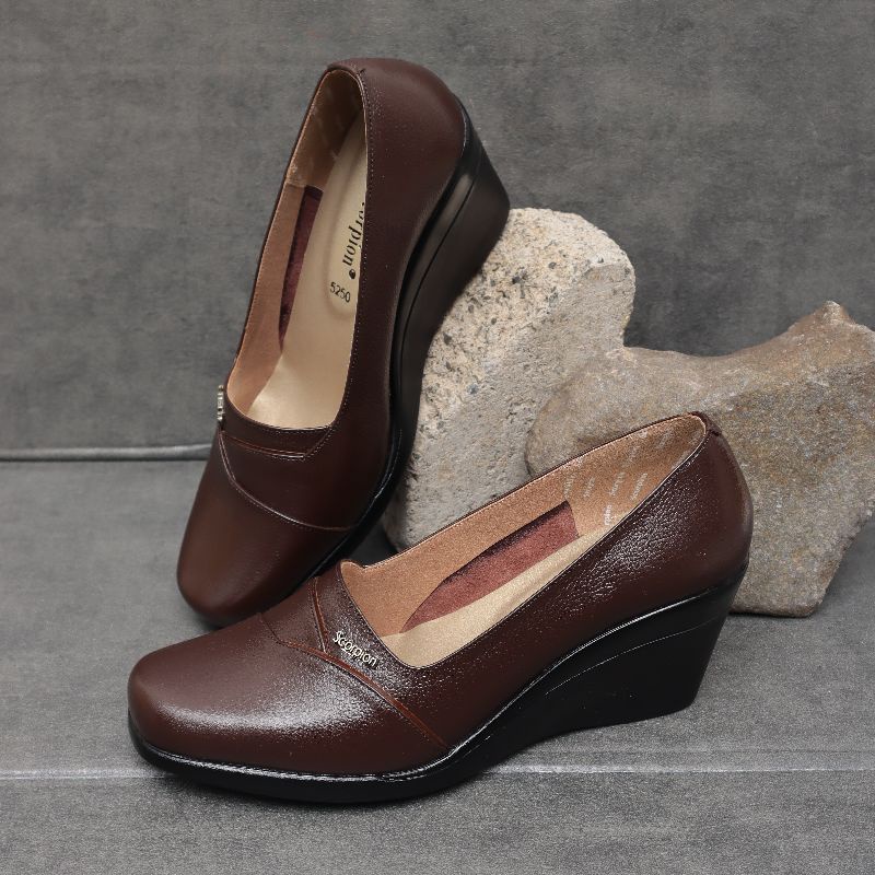 Scorpion Sepatu Kerja Wanita  Wedges 5250  (spesial price diskon 5-10% min order 6pc)