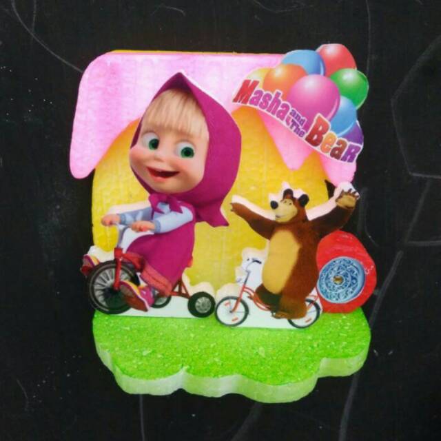 

Background Hiasan kue ulang tahun masha and the bear smalll