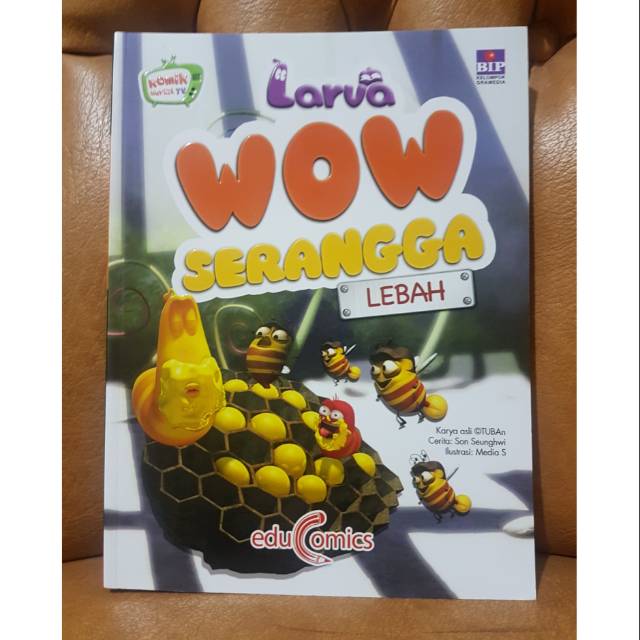 Larva wow serangga lebah