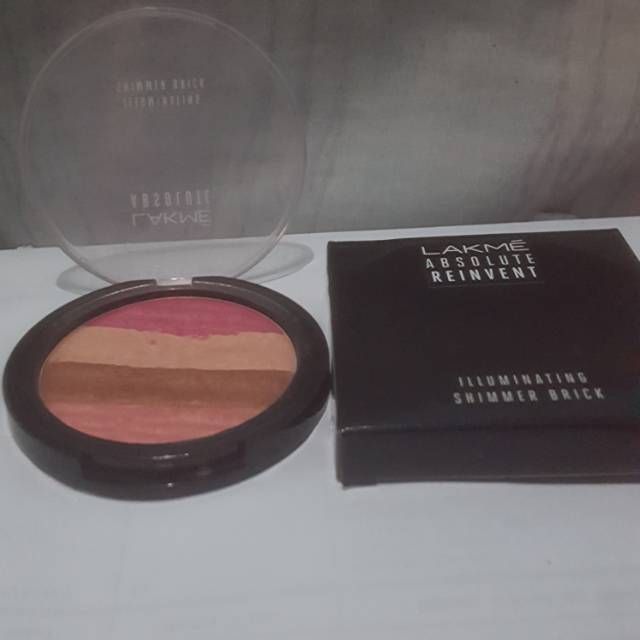 Lakme absolute reinvent