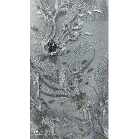 Kain Brokat Tile Motif Bunga APLIKASI 3D Abu Silver