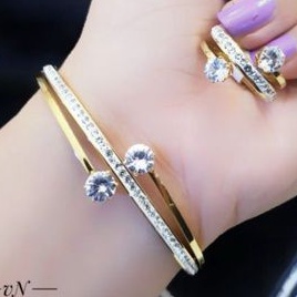 Titanium Set Gelang dan Cincin Wanita P835N