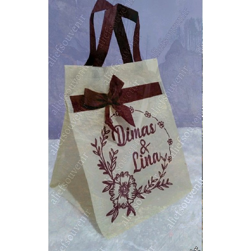 

tas goodibag kue ukuran 23x15x30 (PxLxT) /tas Snack